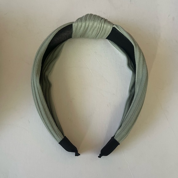 Bundle of Hair Accessories 8 headbands & Kitsch Hair Coils - Picture 2 of 15